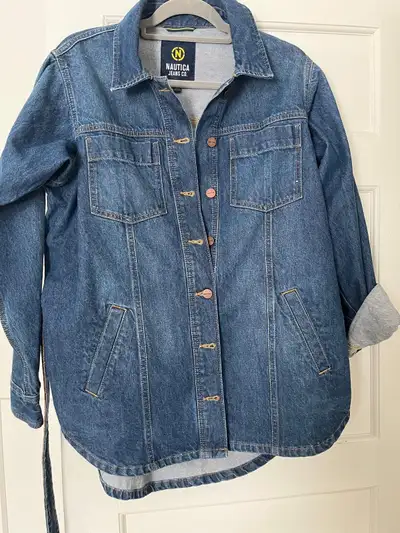 New, never worn nautica jeans jacket in size M. Just cash please