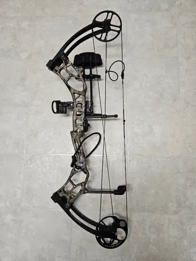 Compound Bow - Bear Archery "Marshall"  $375, View more
