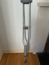 Crutches free