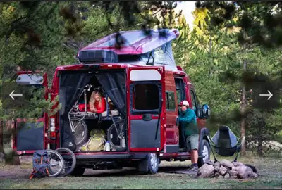 Découvrez le summum de l'aventure avec ce Winnebago à louer, offrant un confort inégalé pour vos esc...