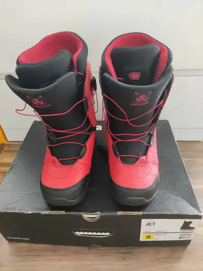 Snowboard boots Burton Jet size 9, View more