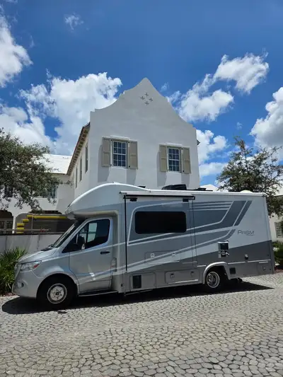 WE ARE LOCATED IN FLORIDA Coachmen Prism Elite Class C diesel motorhome 24MBE highlights: 45" x 76"...
