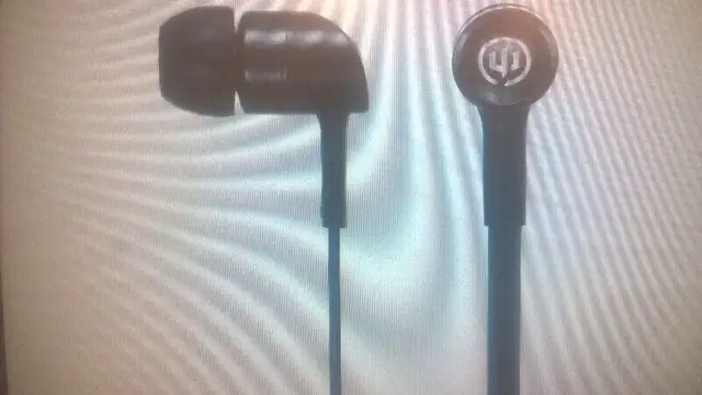 Wicked Audio Havok Earbud Headphones with Enhanced Bass, Pitch B in Headphones in Bedford - Image 3
