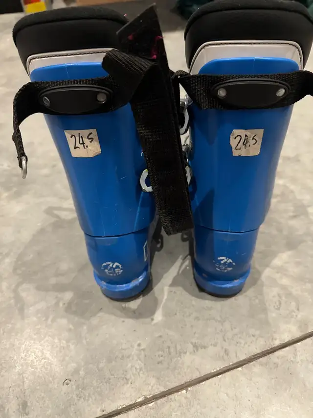 Junior ski boots 24.564573398417283123