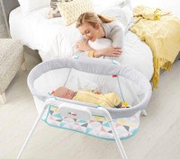 Fisher-Price Stow' n Go Bassinet 