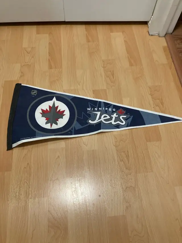 Winnipeg Jets Pennant in Arts & Collectibles in Winnipeg - Image 2