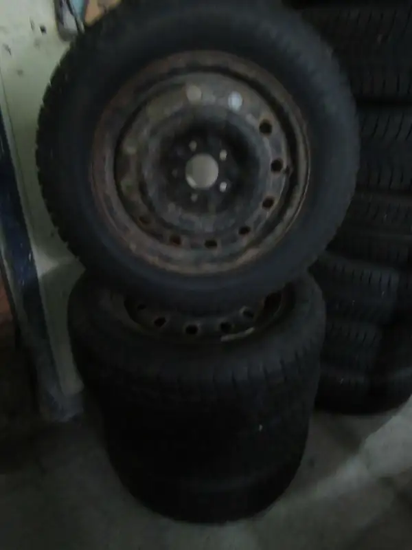 215/65R/16 COOPER WINTER TIRES dans Pneus et jantes dans Ville de Toronto - Image 2