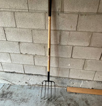 Yard Tool - 30" D-Handle Spading Garden Fork