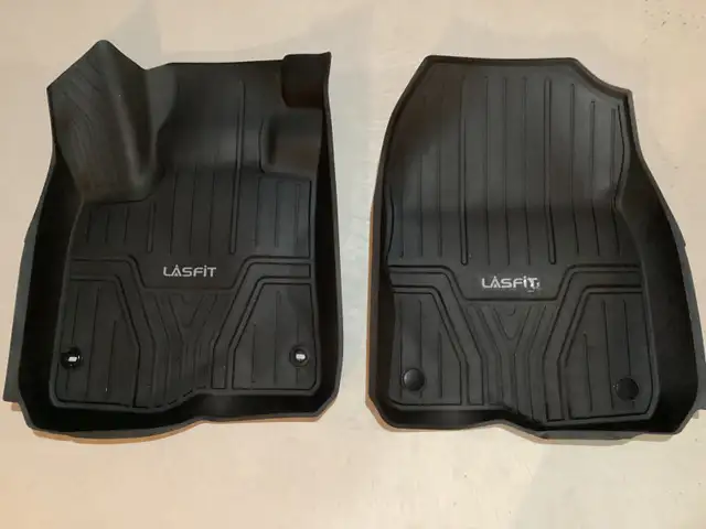 All Weather Mats for Honda CR-V in Other in Barrie - Image 2