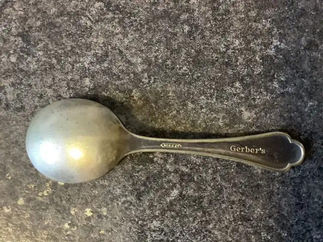 ANTIQUE GERBER BABY SPOON in Arts & Collectibles in London - Image 5