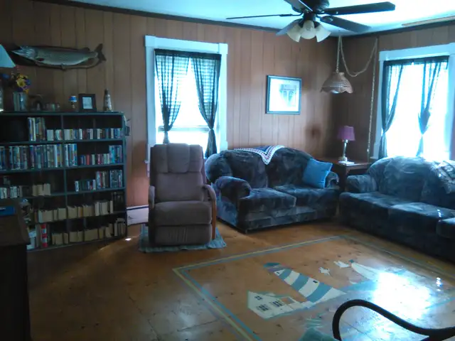 Port Burwell Cottage for Rent in Ontario in Canada - Image 8
