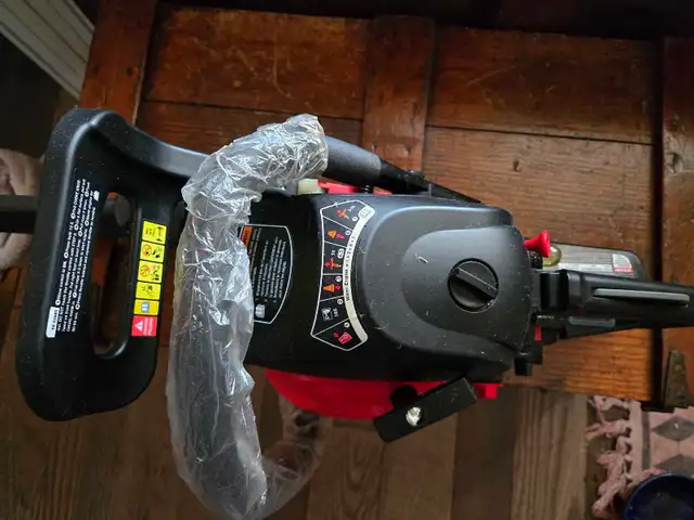 craftsman chainsaw s160 - used once in Outdoor Tools & Storage in Windsor Region - Image 3