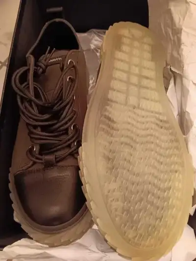 9/42 Men's Giuseppe Zanotti Low Top Sneakers, View more