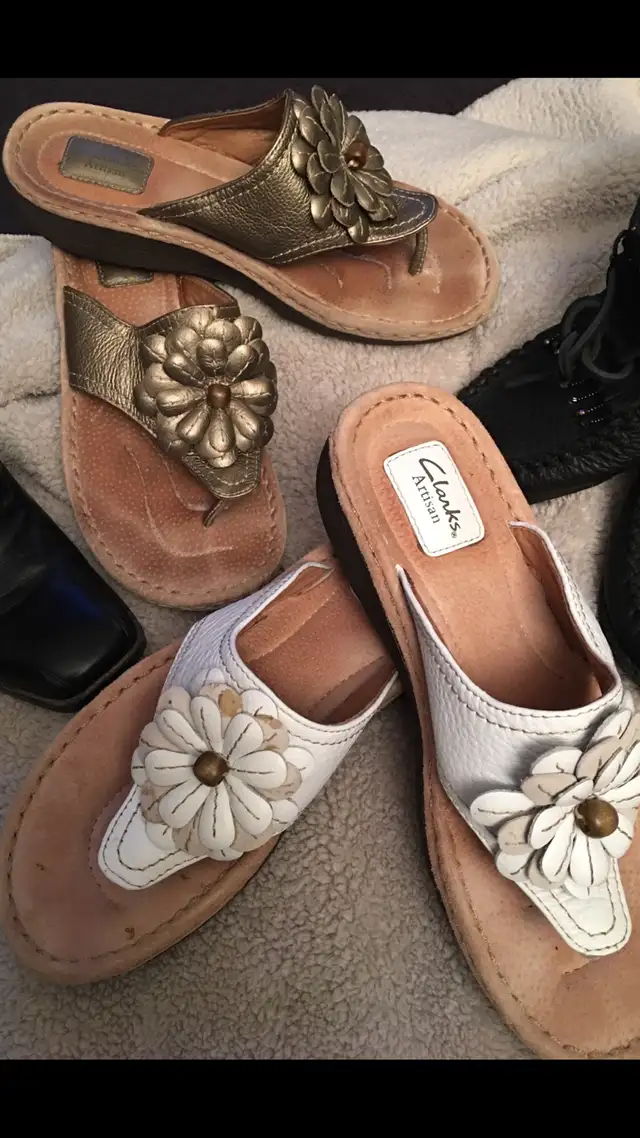 SANDALS/SHOES&… in Women's - Shoes in Oshawa / Durham Region - Image 2