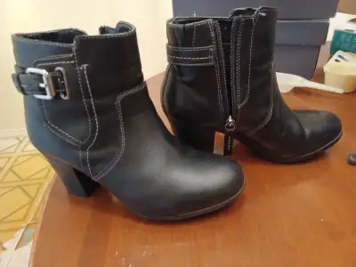 Ankle Booties, Rockport, Model M79750, Size 8M - $20.00, View more