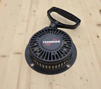Tecumseh Snow King Snowblower Engine Recoil Pull Starter 7-10 HP in great working order. Brand new s...