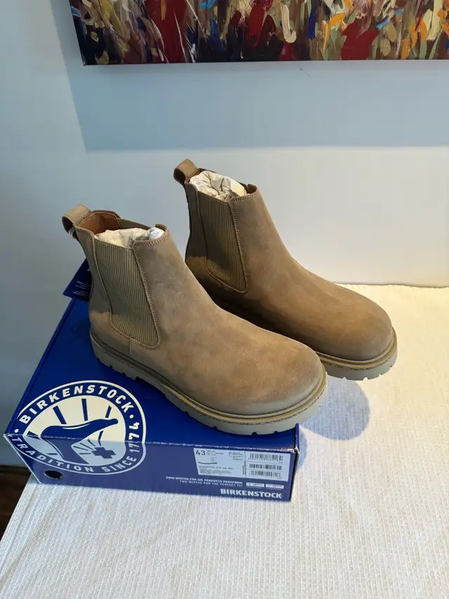 Bottes Birkenstock in Men's Shoes in City of Montréal - Image 2