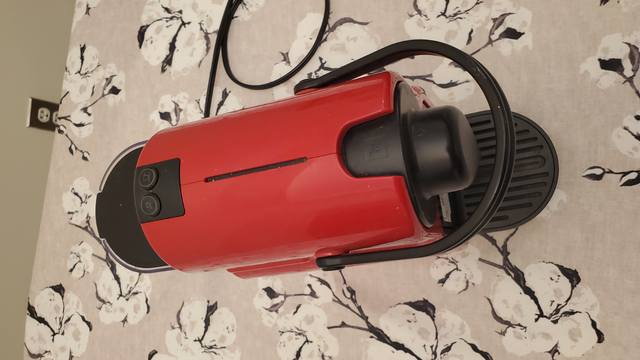 Breville Nespresso Inissia Espresso Machine in Coffee Makers in Oakville / Halton Region - Image 4