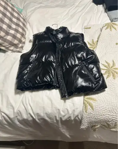 women’s puffer jacket( pick up today), View more