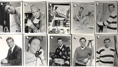 I have 28 cards of both Doctors - total series of 110 Note: The back of card #23, is unique and coll...