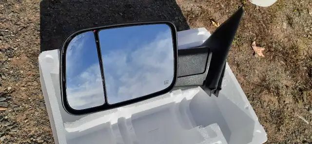 Towing mirror for Dodge Ram 1500 in Auto Body Parts in Annapolis Valley - Image 3
