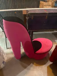 High heel shoe chair