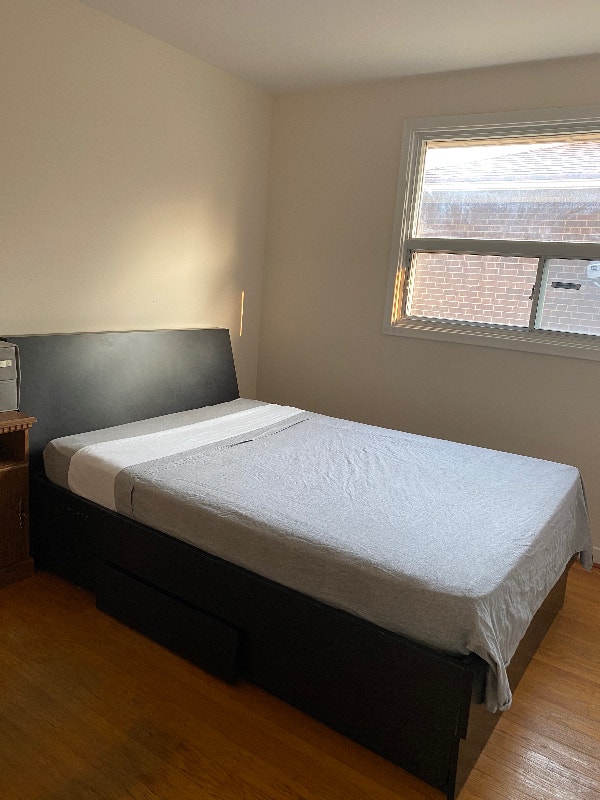Room for rent bayview and finch Room Rentals & Roommates City of