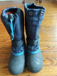 KAMIK BOYS WINTER INSULATED BOOTS WATERPROOF SIZE 2 IN NICE COND