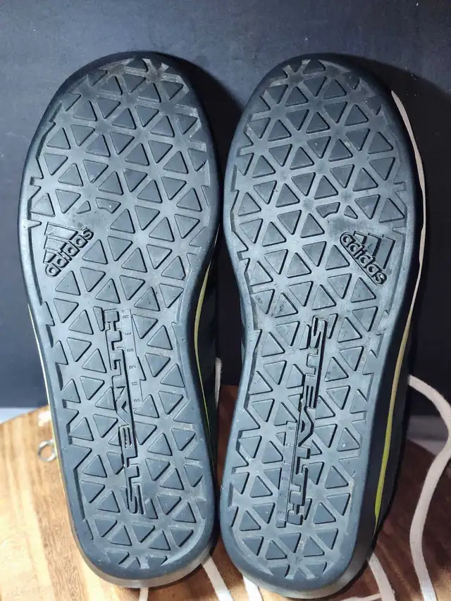 Adidas slack cruiser Runners size.Men  size  10 ½ like-new in Men's Shoes in London - Image 6