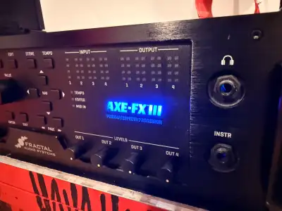 Axe FX III in mint condition. Has been mounted in a road case since purchased and always well taken...