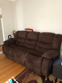 Suede end recliner couch 