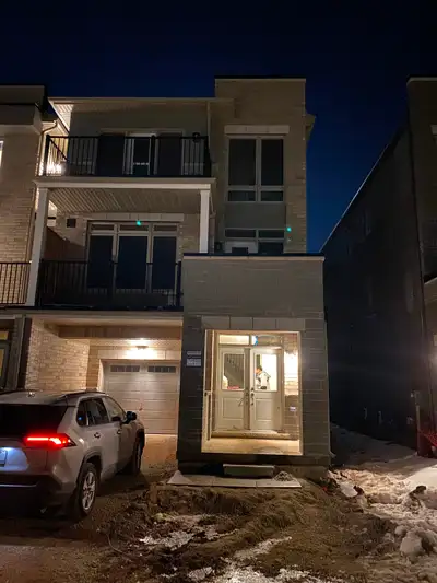 4 bedrooms with 2.5 washroom. This is an end unit townhome. 1800 square feet. Three car parking