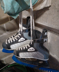 Flite peak skates adult size 8 hockey skates pleasure skating