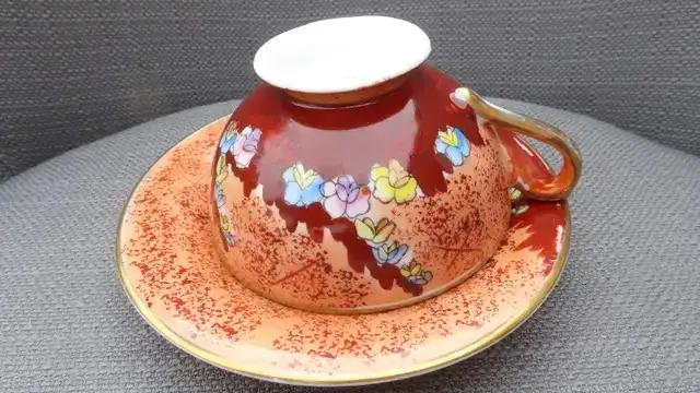 Nice teacup with saucer565173300128000003