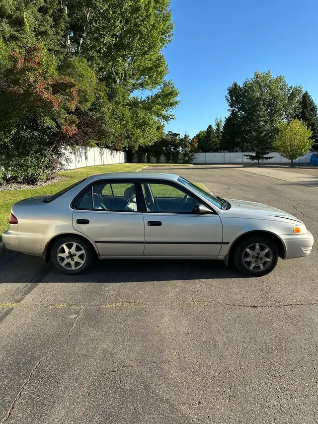 1999 Toyota Corolla552944950428968962