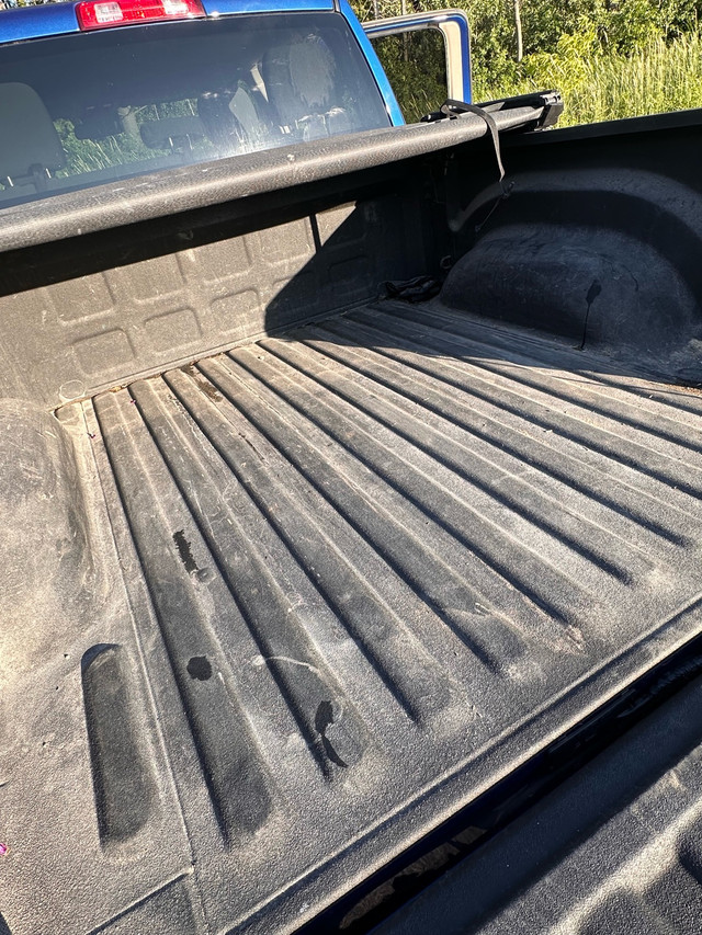 As-Is - 2016 Ram 1500 SLT Crew Cab 5.7L HEMI – 4x4, Remote Start in Cars & Trucks in Peterborough - Image 3