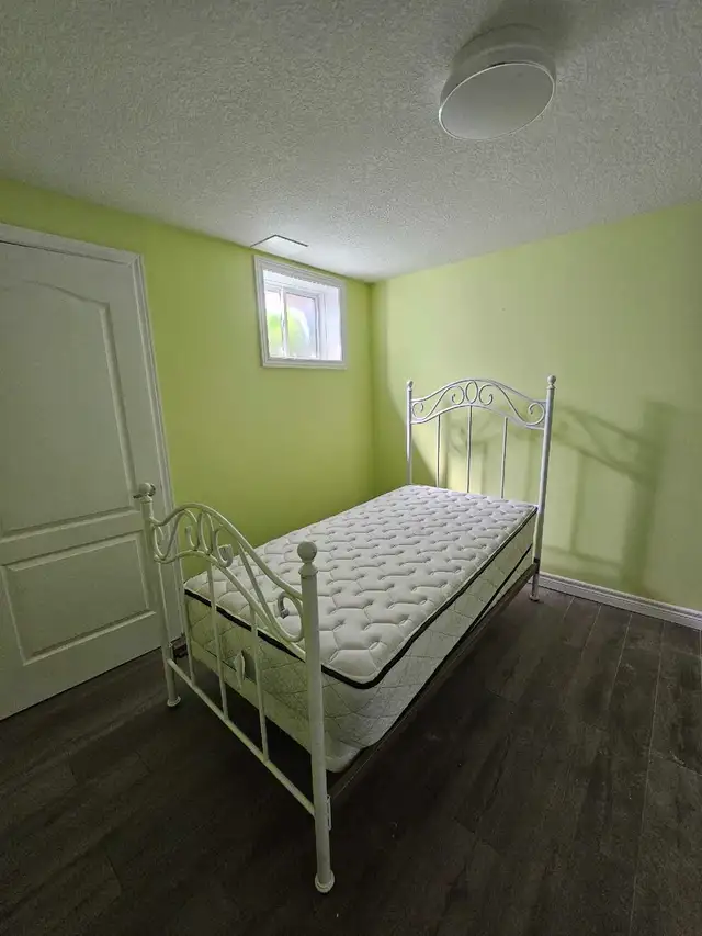 Twin bed for sale in Beds & Mattresses in Kitchener / Waterloo - Image 3