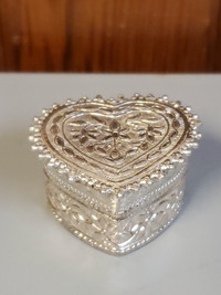 Vintage Antique Pure Silver Heart Shaped Keepsake Box Indian 