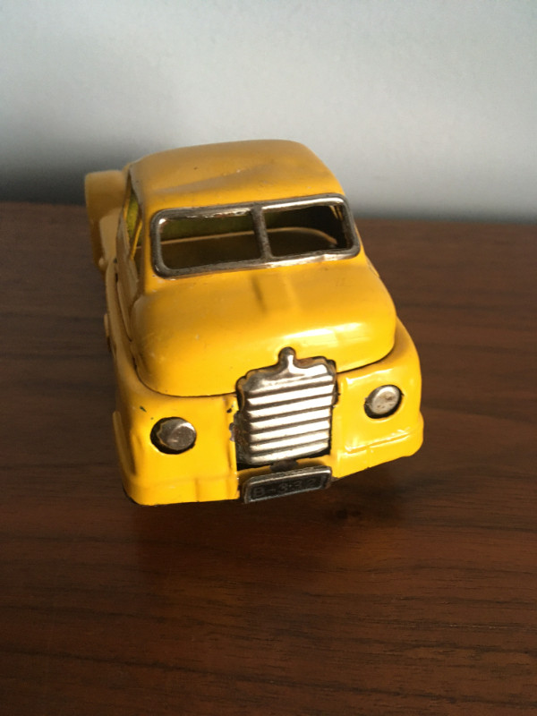 Vintage Tin Japan cabover toy truck in Toys & Games in City of Toronto - Image 2