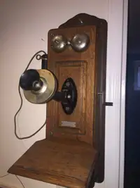 Rare Antique "DEAN" Crank Telephone