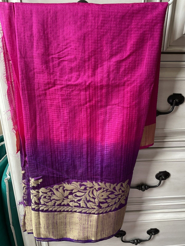 Magenta sari with blouse in Women's - Dresses & Skirts in Mississauga / Peel Region - Image 4