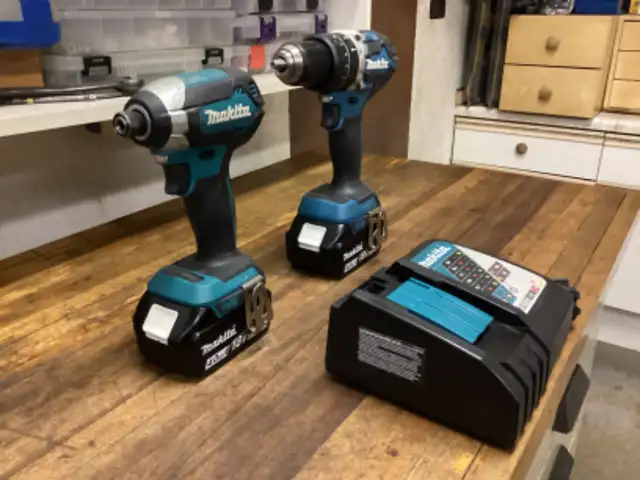 MAKITA LXT 18 VOLT BR. IMPACT DRIVER and 1/2” HAMMER DRILL KIT in Power Tools in Barrie - Image 3