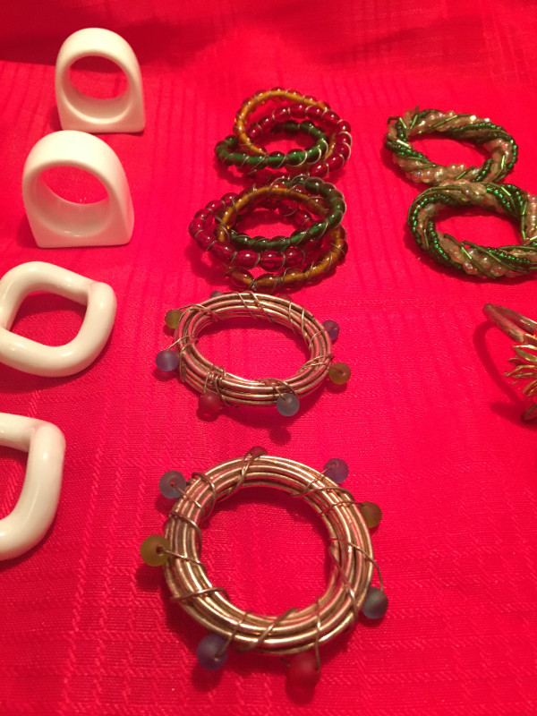 22 napkin rings in Kitchen & Dining Wares in Gatineau - Image 3