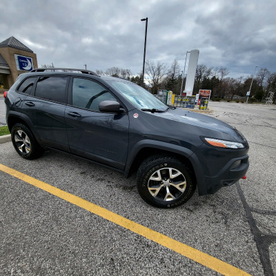 2016 Jeep Cherokee Trailhawk 140000 Kms for 19900 CAD obo