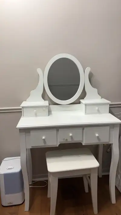 Vanity Makeup Table, View more
