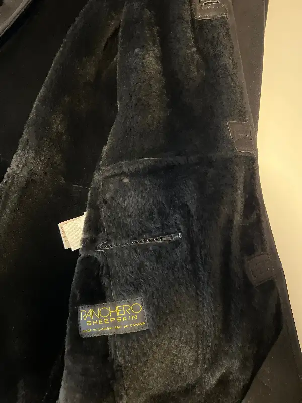 BlackTraditional shearling sheepskin coat made in canada in Men's in Mississauga / Peel Region - Image 4