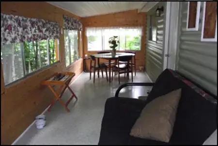 Chalet bord de lac à louer, mini domaine in Quebec in Canada - Image 3