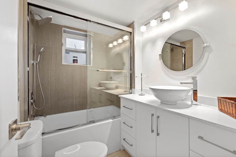 2 bedrooms plus office  / one bath 4
