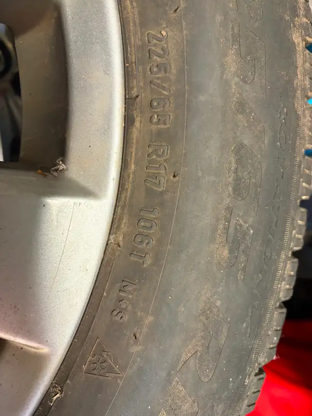 Mazda CX-5 Wheels and rims 225/65/17 Pirelli snow tires in Tires & Rims in City of Toronto - Image 9