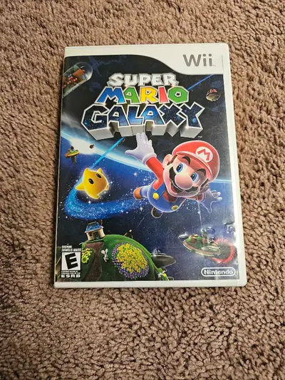 Super mario galaxy for the nintendo wii Tested and works great, Disc does have some scratches though...